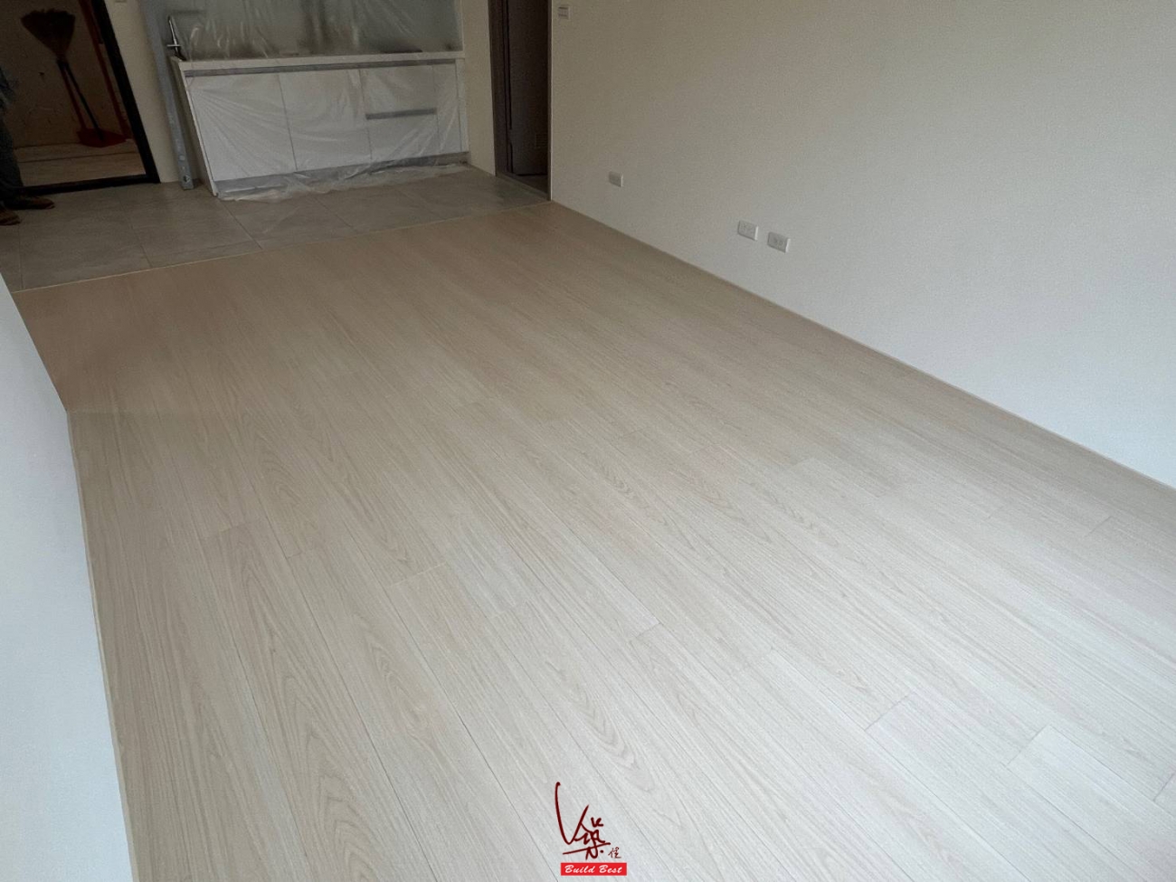 選擇使用: YOZU.光系列K9821極光.超耐磨木地板